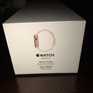 Apple Watch Series 3 42mm in Gold Aluminum